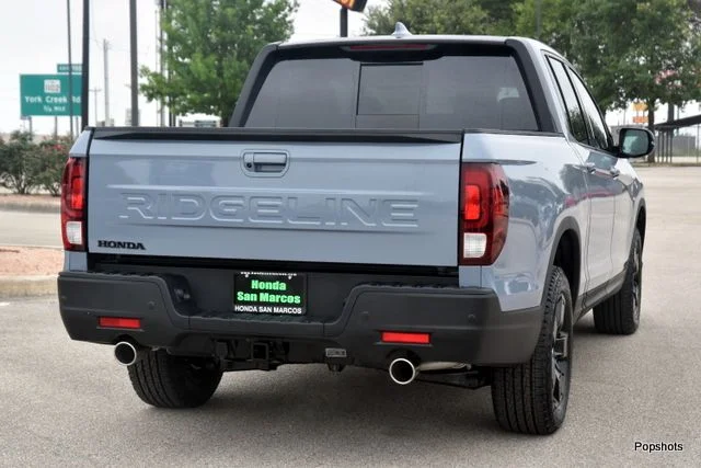 2026 Honda Ridgeline Black Edition 4D Crew Cab Gray Pearl - Image 2