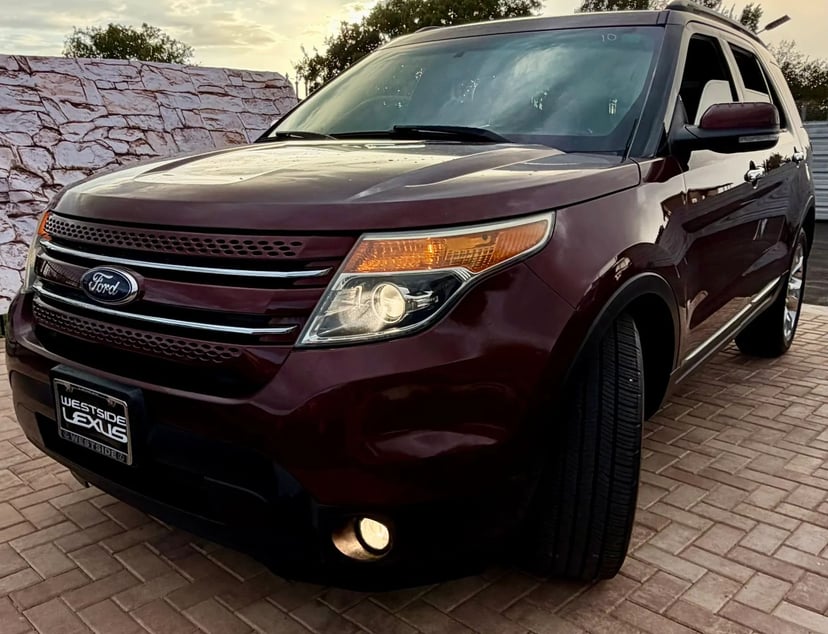 2015 Ford Explorer - Image 1