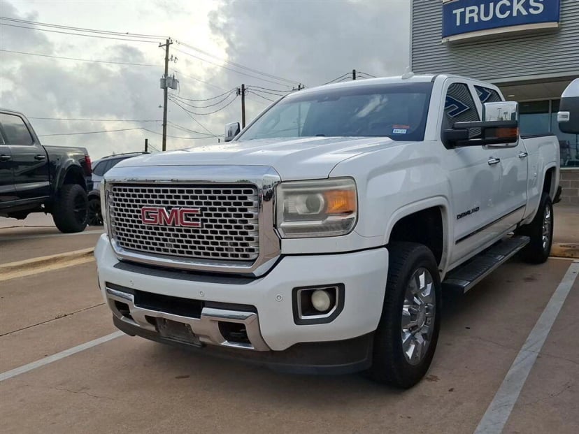 2017 GMC Sierra - Image 1