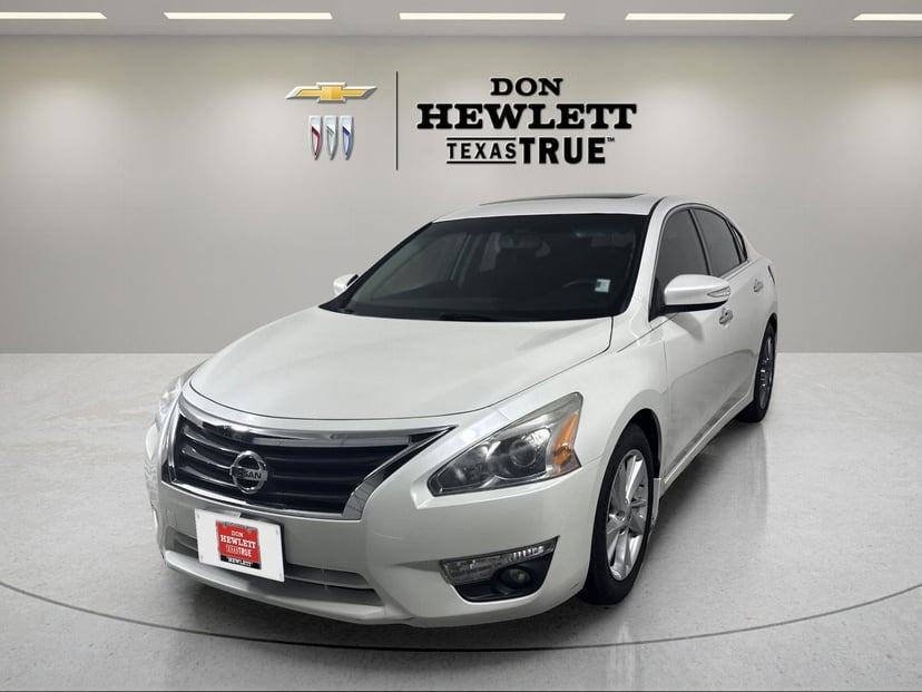 2015 Nissan Altima - Image 1