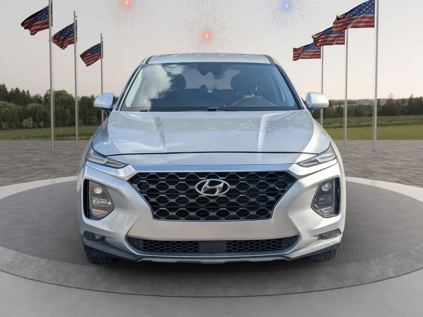 2019 Hyundai Santa Fe - Image 2