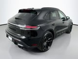 2026 Porsche Macan - Preview 5
