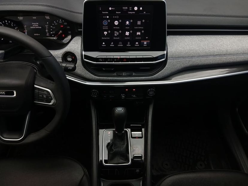 2025 Jeep Compass - Image 3