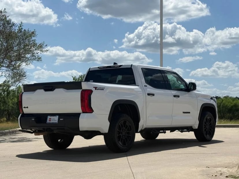2022 Toyota Tundra - Image 2