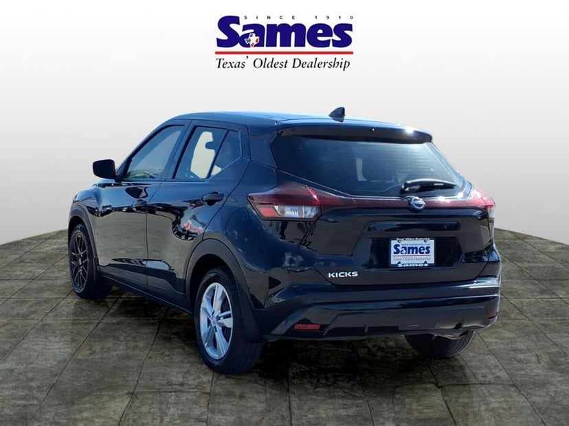 2022 Nissan Kicks - Image 3
