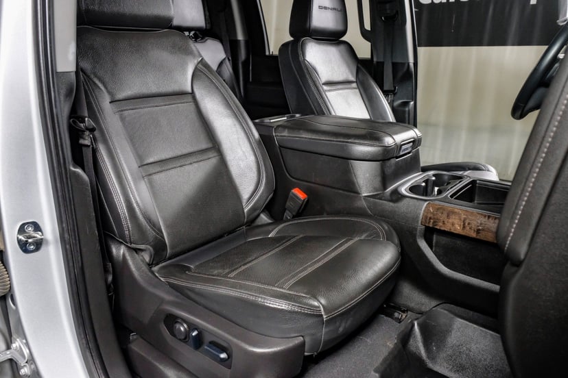 2023 GMC Sierra 3500HD - Image 2
