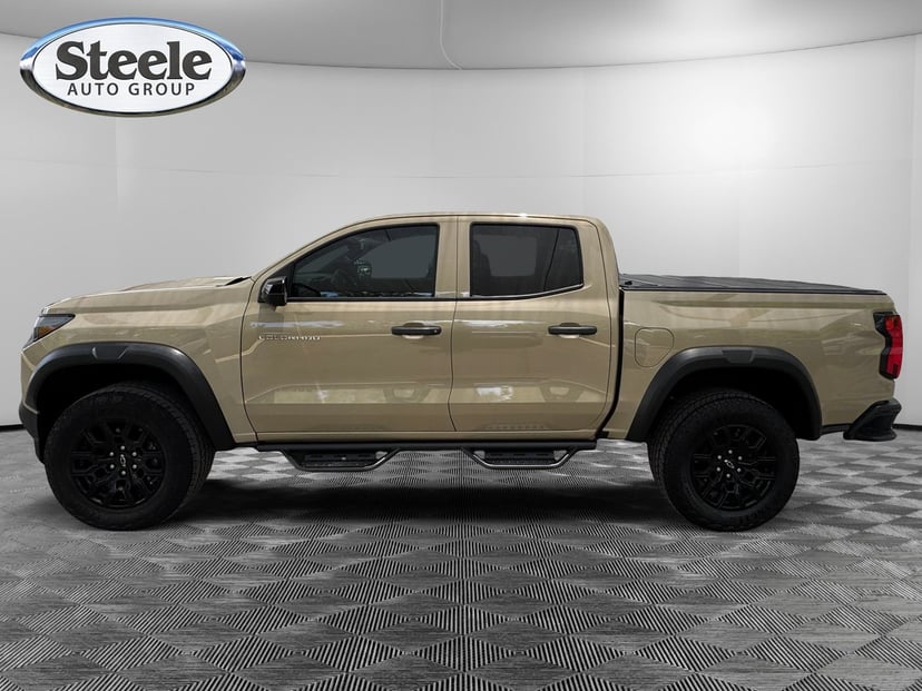 2023 Chevrolet Colorado - Image 2