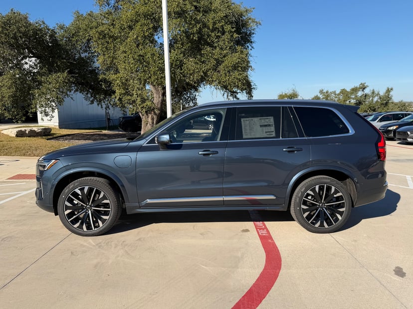 2026 Volvo XC90 - Image 1