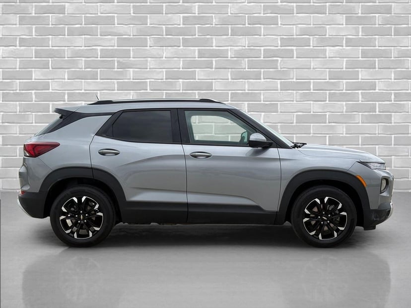 2023 Chevrolet Trailblazer - Image 2