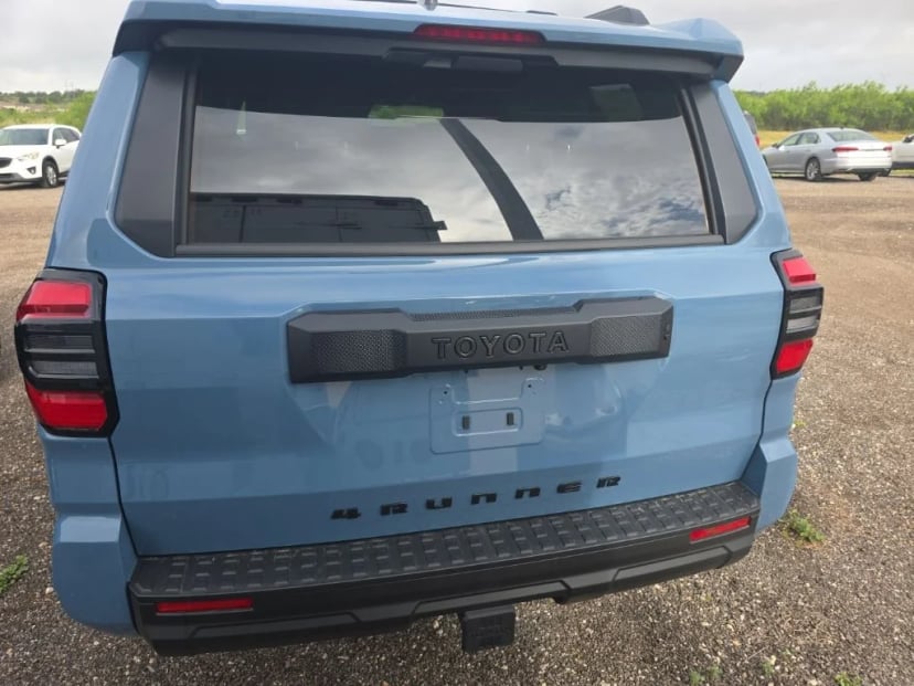 2026 Toyota 4-Runner - Image 3