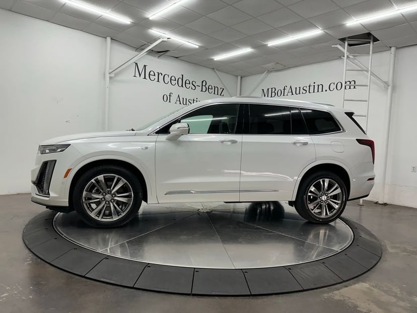 2021 Cadillac XT6 - Image 2