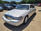 2003 Lincoln Town Car - Preview 8