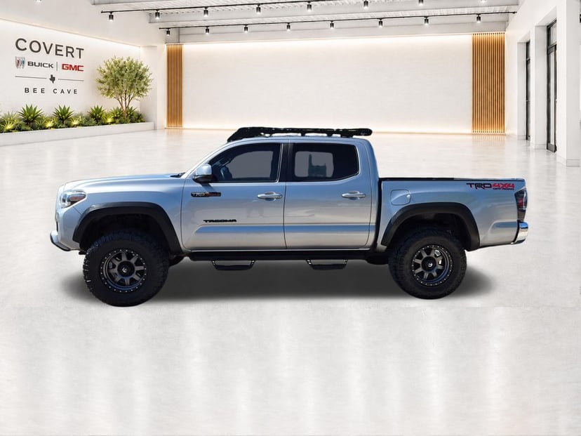 2019 Toyota Tacoma - Image 3