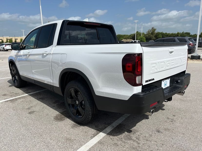 2026 Honda Ridgeline - Image 3