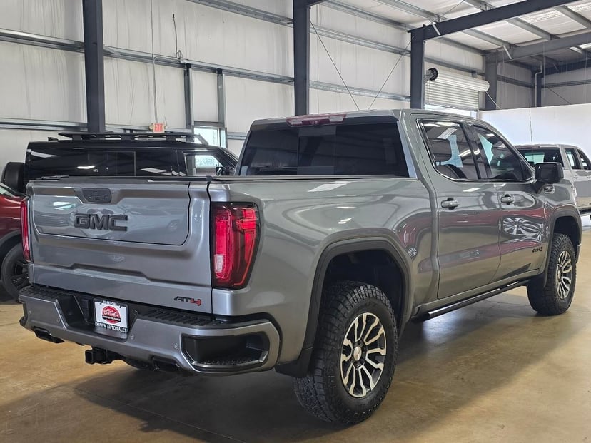 2021 GMC Sierra 1500 - Image 2