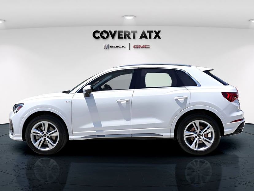 2023 Audi Q3 - Image 2