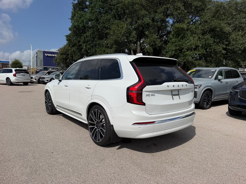 2026 Volvo XC90 - Image 3