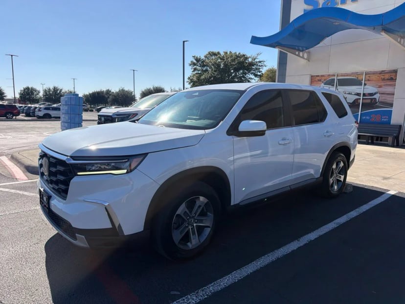 2025 Honda Pilot - Image 1