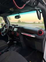 2016 Jeep Wrangler - Preview 14