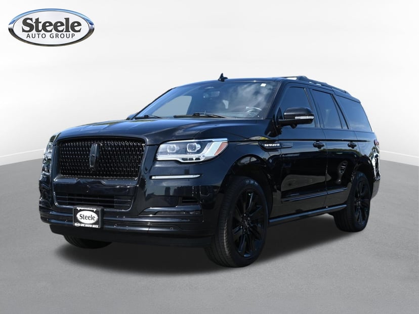 2023 Lincoln Navigator - Image 1