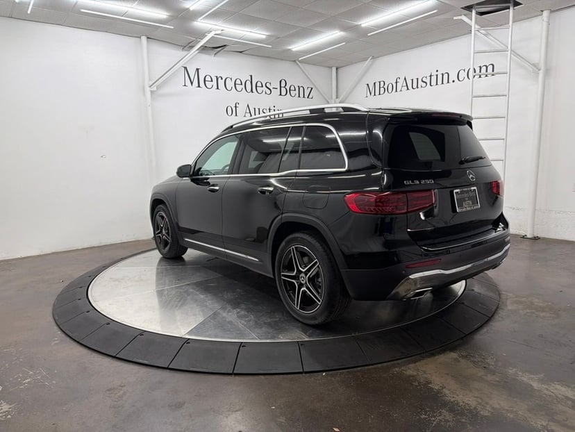 2026 Mercedes-Benz GLB-Class - Image 2