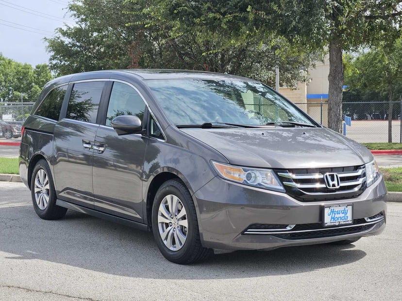 2016 Honda Odyssey - Image 2