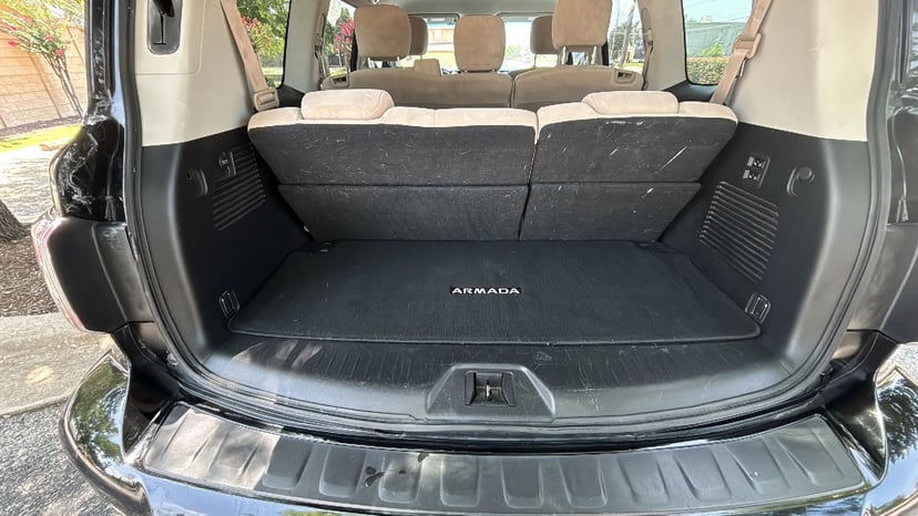 2017 Nissan Armada - Image 2