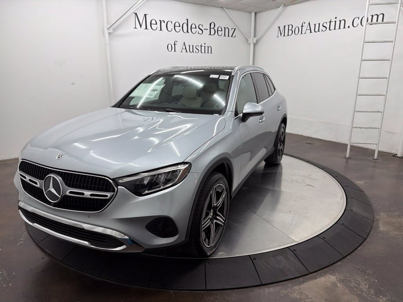 2027 Mercedes-Benz GLC - Image 1