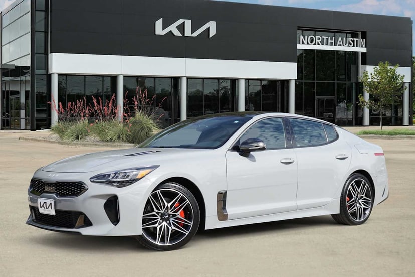2022 Kia Stinger - Image 1