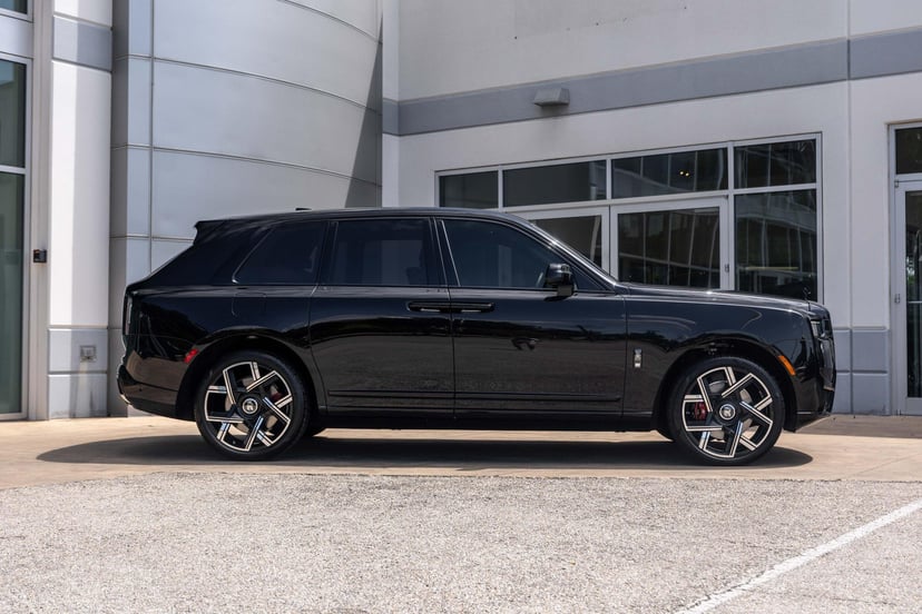 2025 Rolls-Royce Cullinan - Image 1