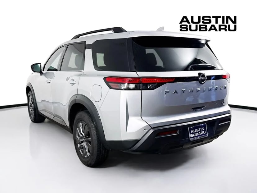 2024 Nissan Pathfinder - Image 3