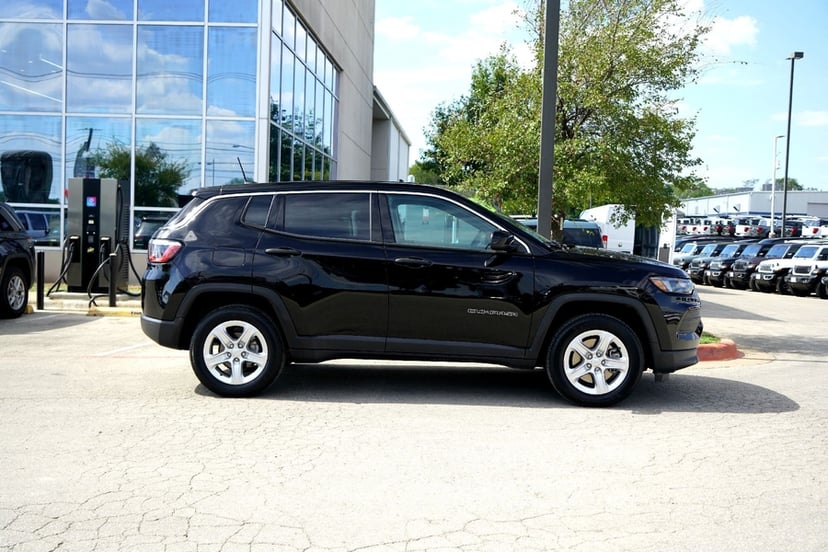 2023 Jeep Compass - Image 1