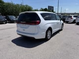 2024 Chrysler Pacifica - Preview 5