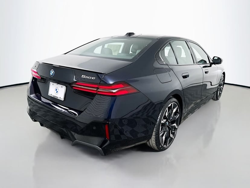 2026 BMW 5-series - Image 3