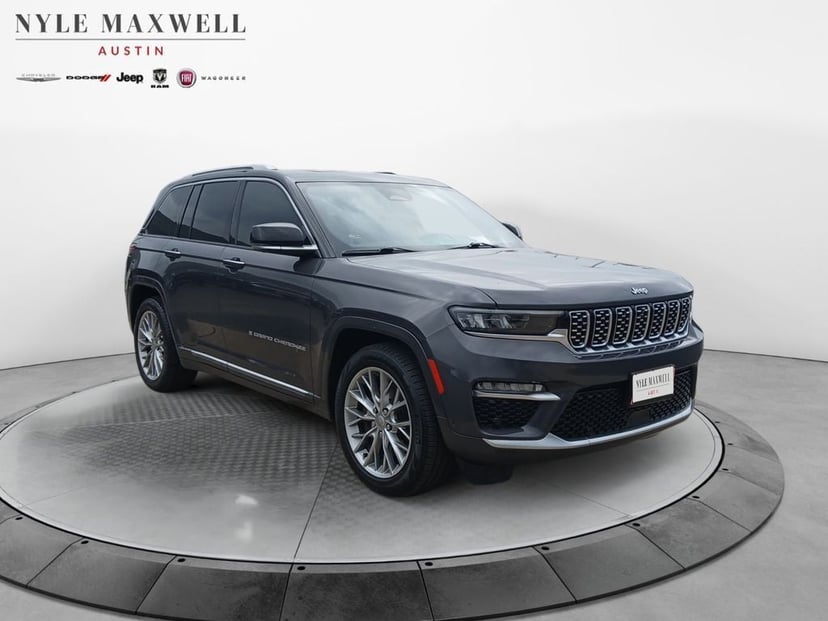 2022 Jeep Grand Cherokee - Image 2