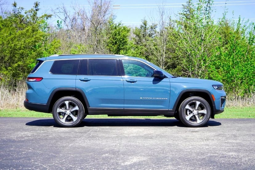 2026 Jeep Grand Cherokee L - Image 3