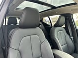 2025 Volvo XC40 - Preview 9