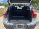 2020 Volvo XC40 - Preview 10