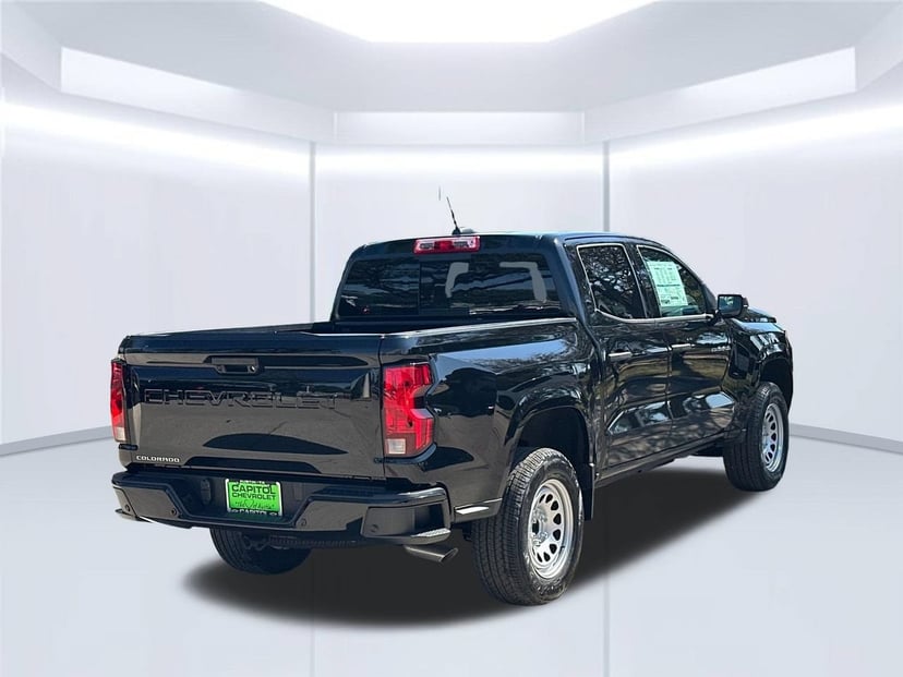 2026 Chevrolet Colorado - Image 3