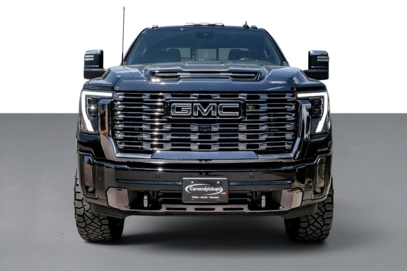 2024 GMC Sierra 3500 HD - Image 3