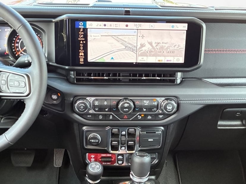 2026 Jeep Gladiator - Image 3