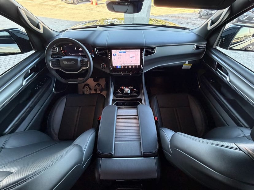 2026 Jeep Grand Wagoneer - Image 3
