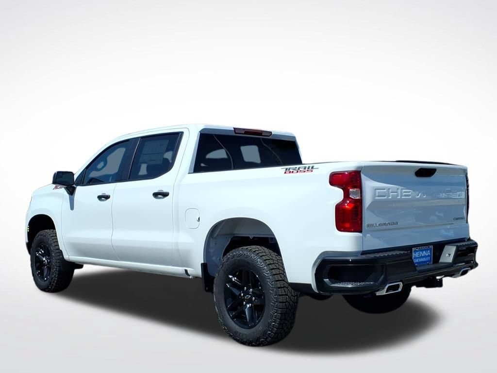2026 Chevrolet Silverado 1500 - Image 3