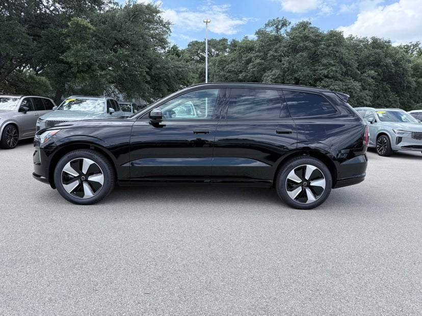2026 Volvo EX90 - Image 2