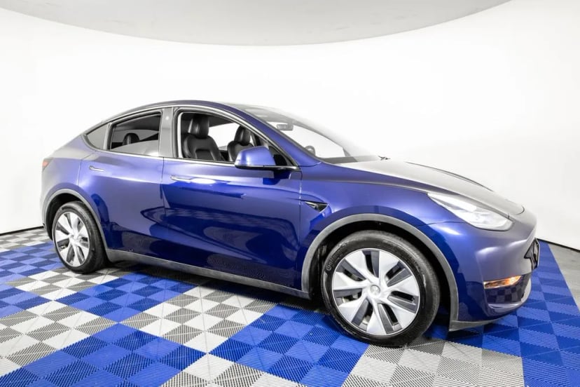 2023 Tesla Model Y - Image 2