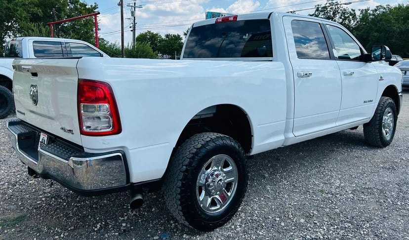 2019 RAM 2500 Crew Cab - Image 3