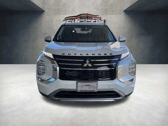 2026 Mitsubishi Outlander - Image 1
