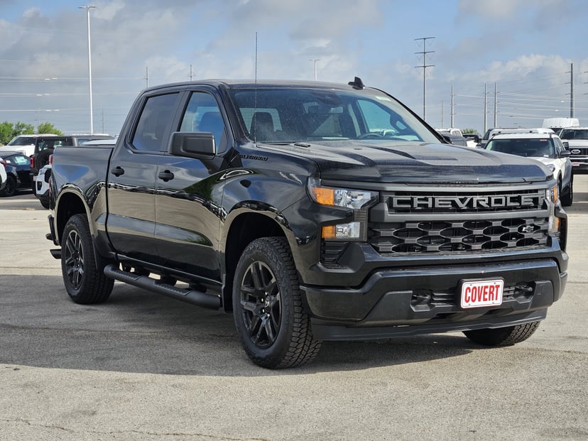2026 Chevrolet Silverado - Image 2