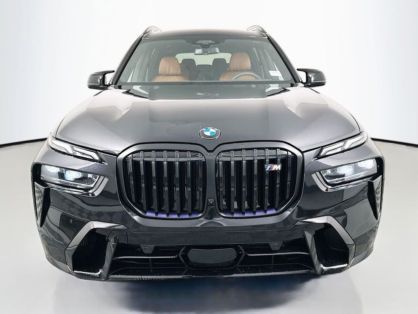 2027 BMW X7 - Image 1