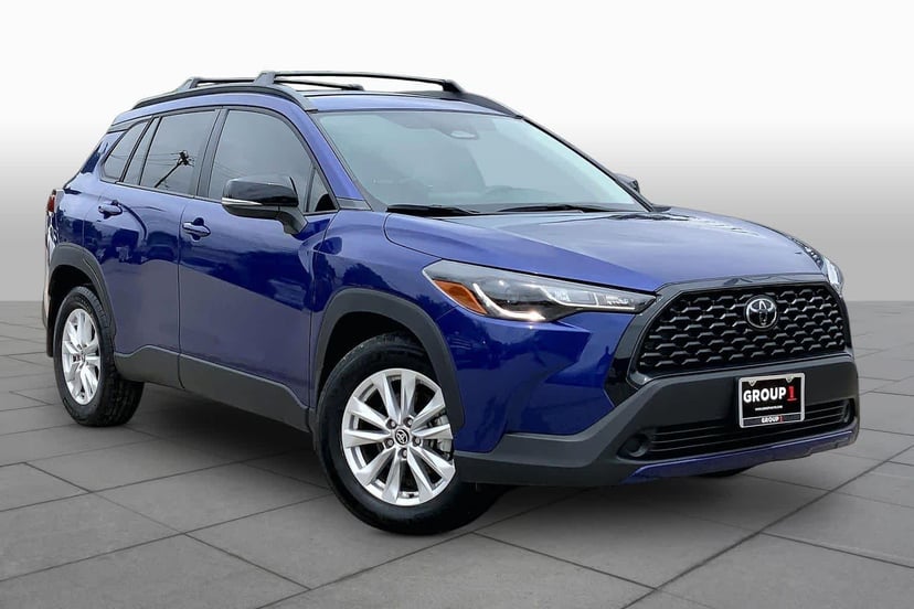 2025 Toyota Corolla Cross - Image 3